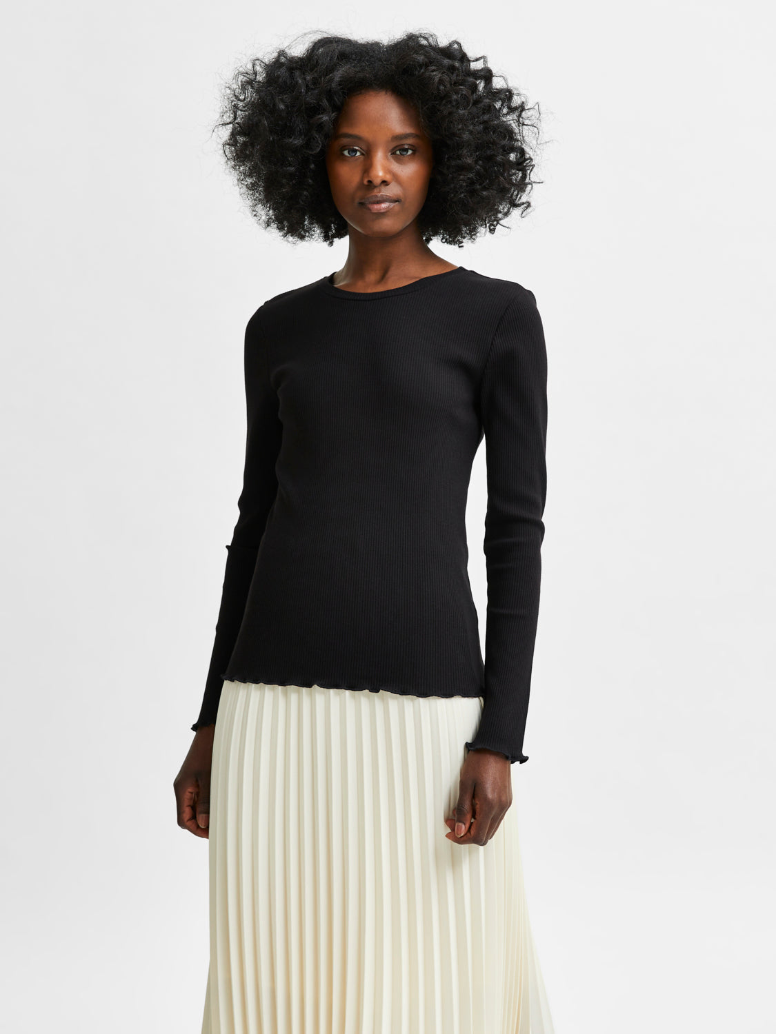 SELECTED FEMME - ANNA LS T-SKJORTE - SORT